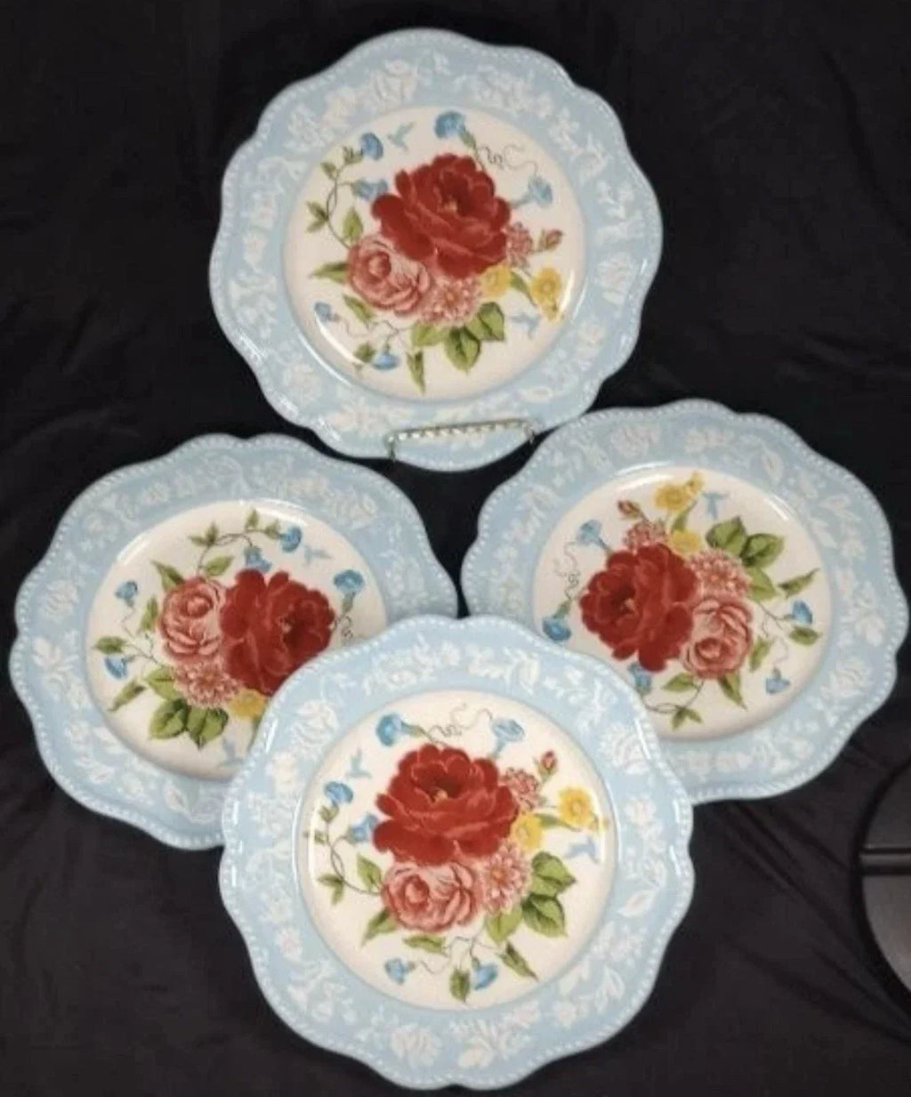 The Pioneer Woman Sweet Rose Dinner Plates Set of 4 - 10.75” Stoneware EUC